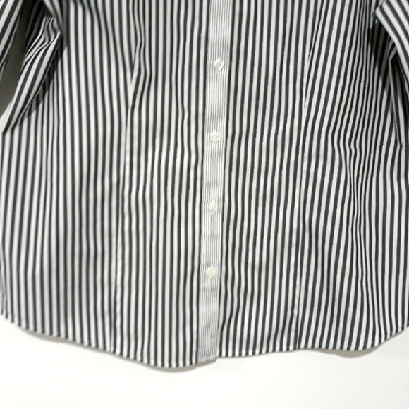 Chico's 100% cotton button down Long-Sleeve striped shirt size 2 or Large - Picture 3 of 10